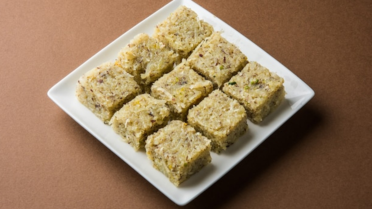 nariyal ki barfi