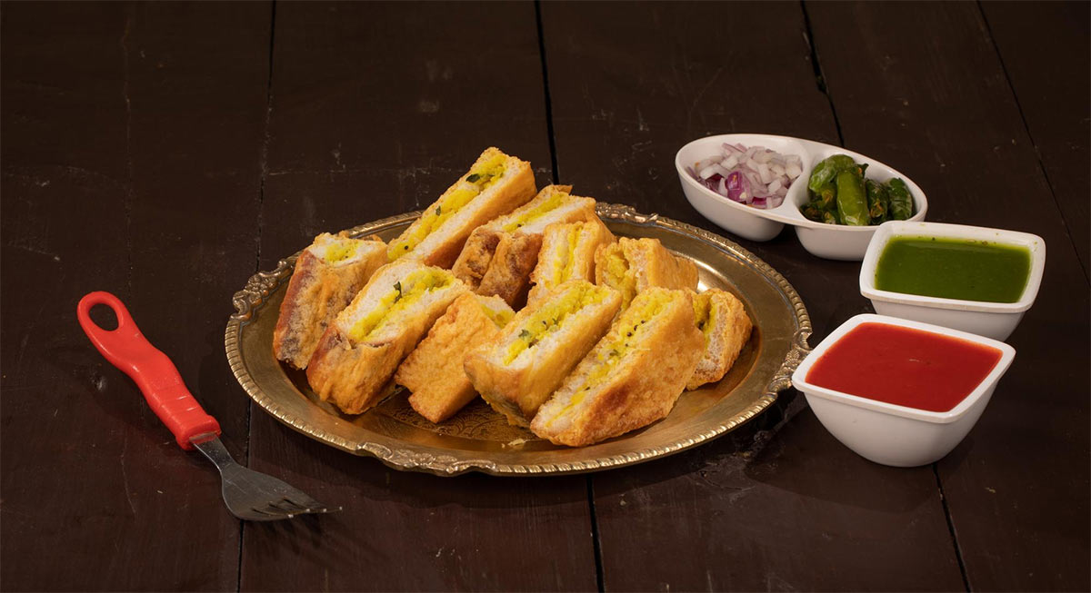 paneer aalu bread pakoda