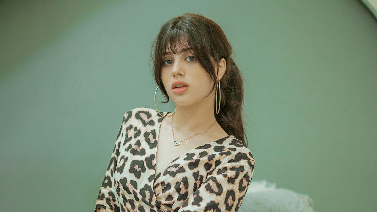 Netizens Find 12-Year-Old Riva Arora Romancing Karan Kundrra Disturbing ...