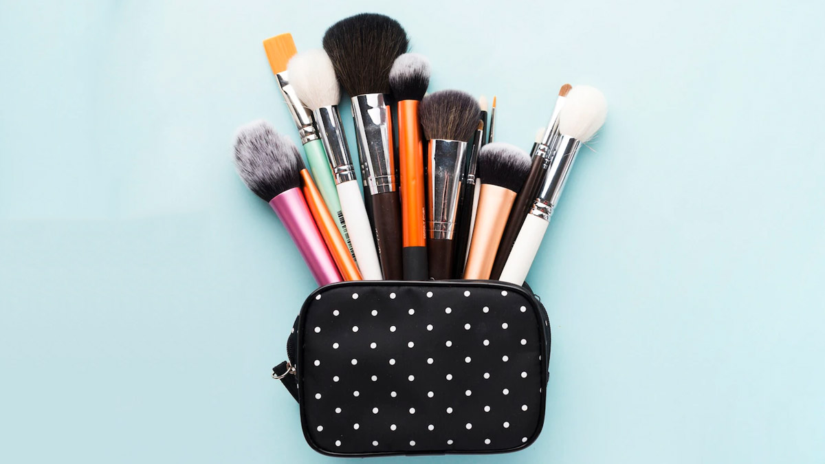 How To Clean Makeup Brush मेकअप ब्रश को साफ कर Makeup Brush Ko Kaise