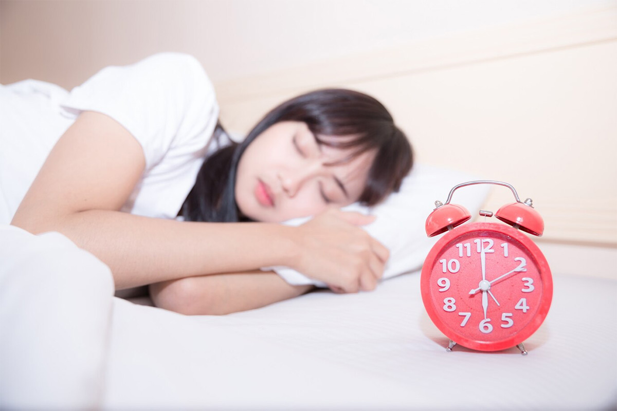 How can I wake up at 7 am naturally सर्दी में सुबह जल्दी कैसे उठे