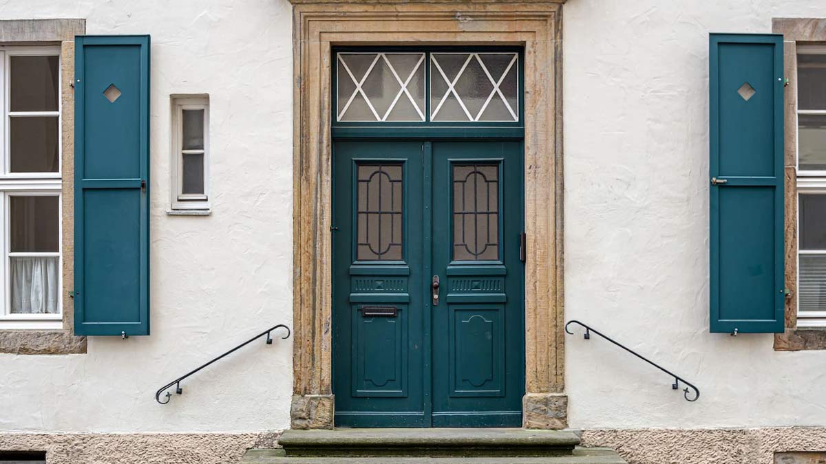 घर में खिड़कियांदरवाजे लगवाने से पहले क्या ध्यान रखेंWhat Tips To