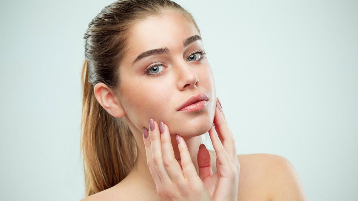 Fights Acne And Pimples