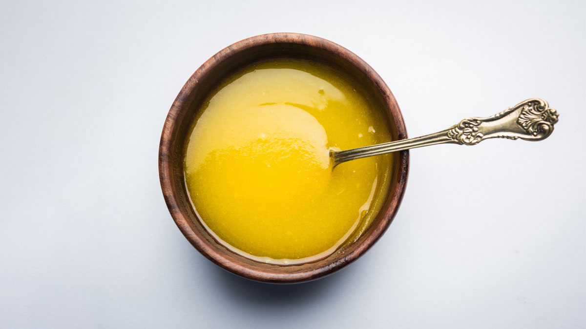 Ghee on Feet at Night तुरंत गोरा होने के उपाय Ghee ke Totke