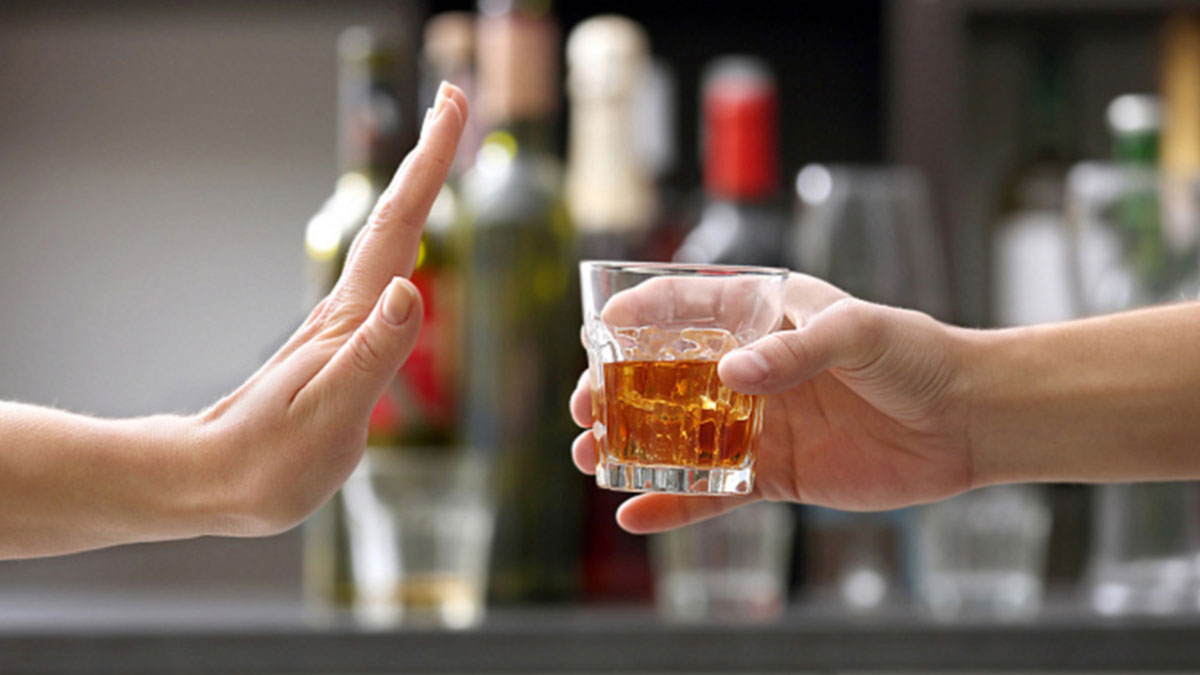 How Do I Stop Drinking Alcohol| अल्कोहल की समस्या| Sharab Peene Ka Nuksan | adverse effects of alcohol in body | HerZindagi
