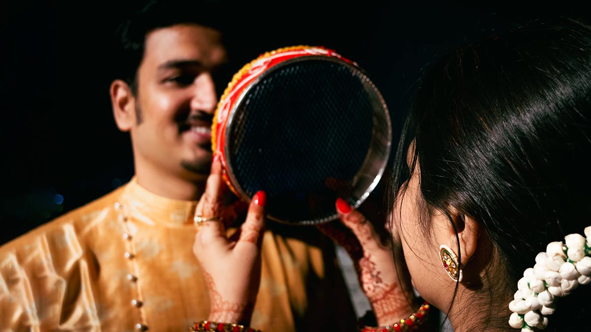 KARWA CHAUTH  USE OF SIEVE IN PUJA