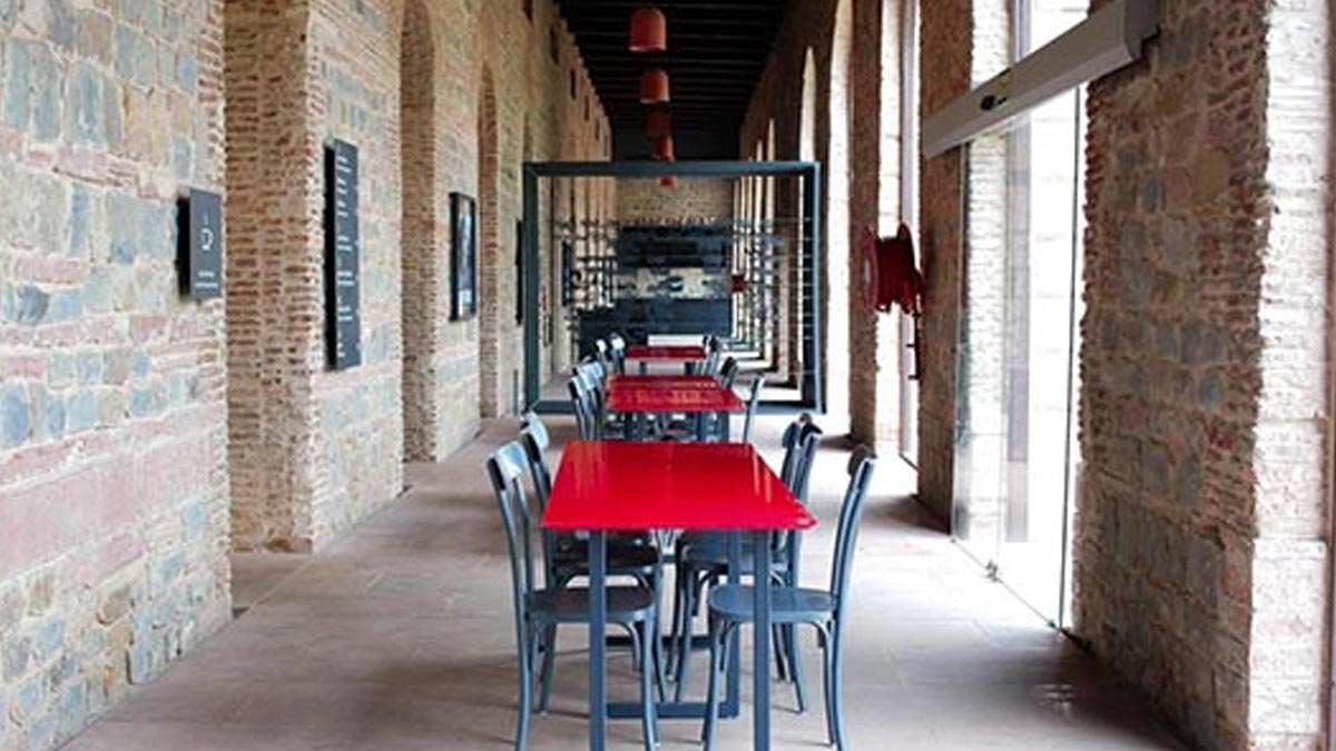 Restaurant Inside Red Fort