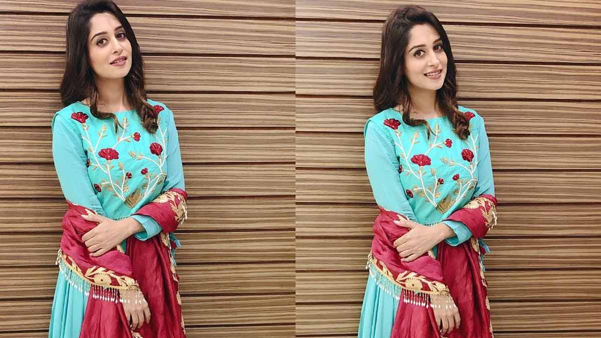 dipika kakkar sky blue salwar suit collection