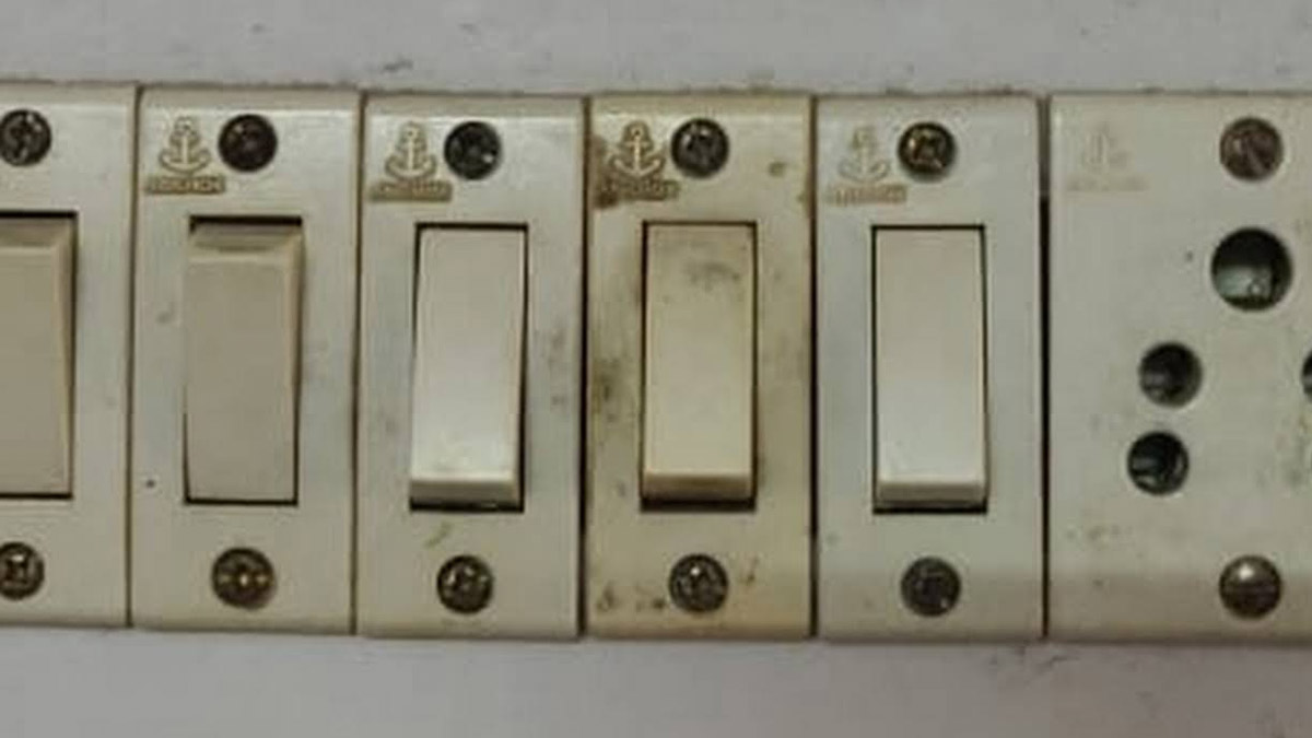 How To Clean Dirty Switch Board स्विच बोर्ड की सफाई कैसे करें Switch