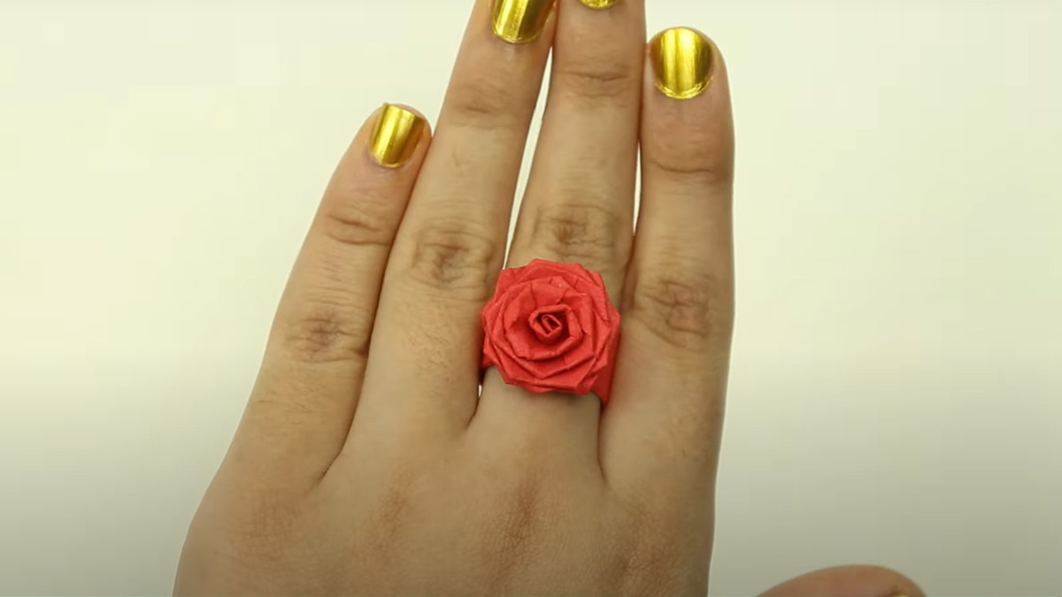 jewellery for ladies in festive season