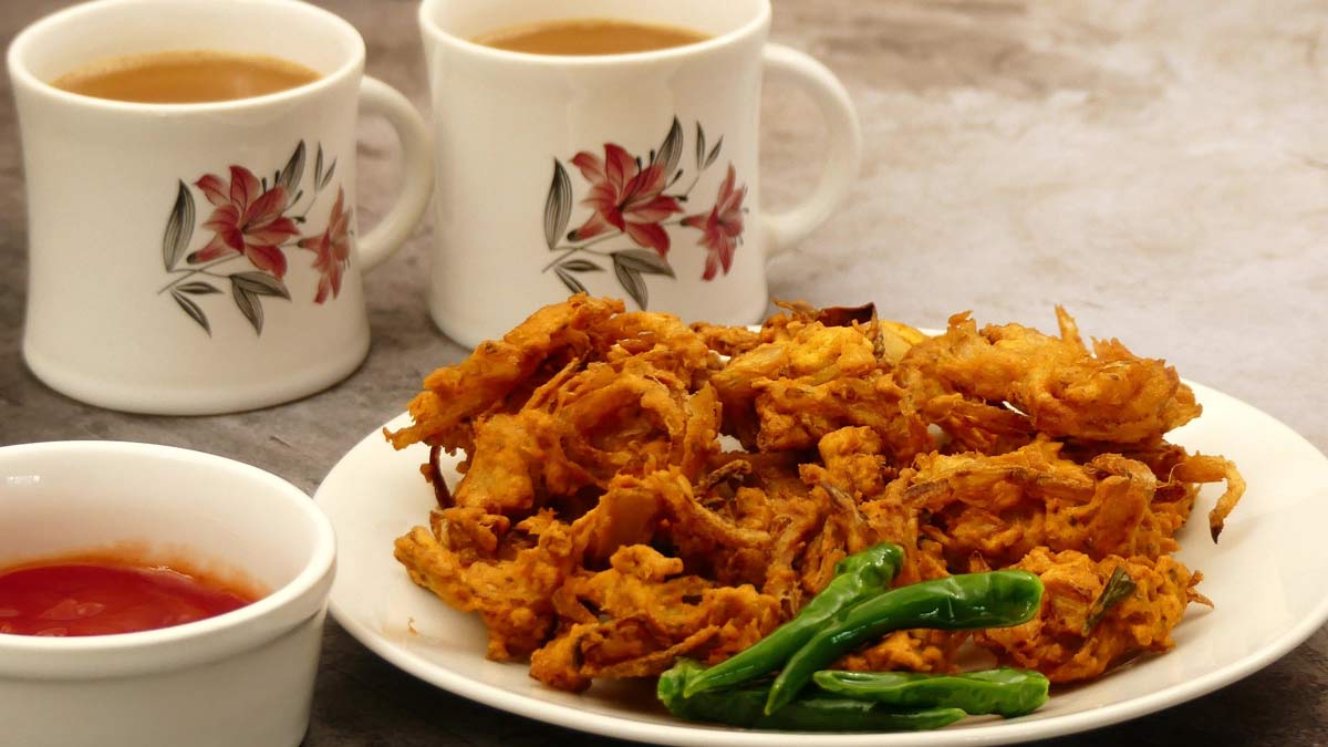 kanda bhajiya snacks