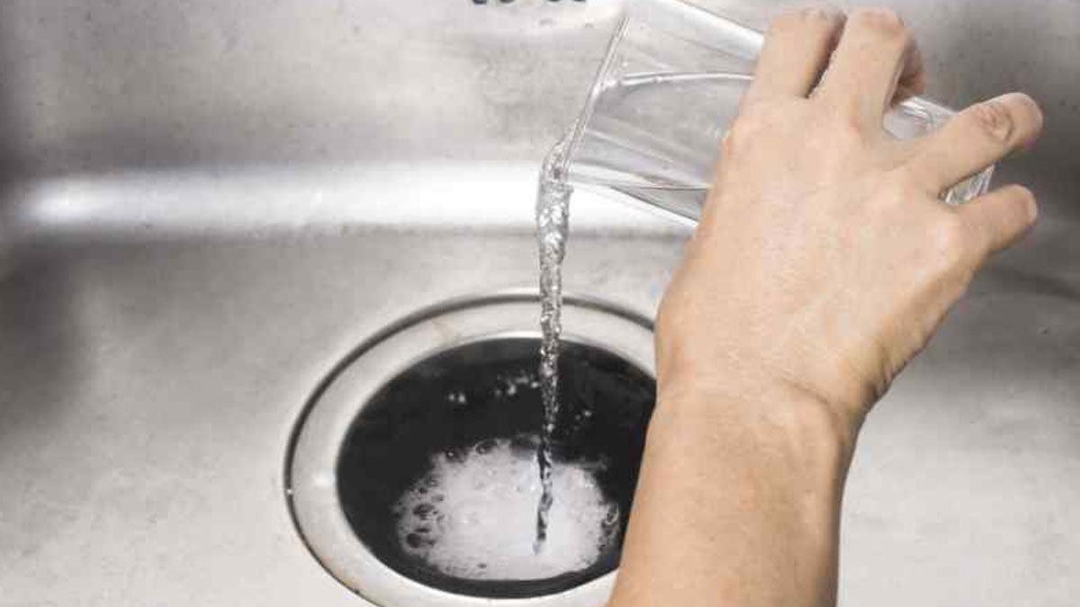 kitchen cleaning hacks ()