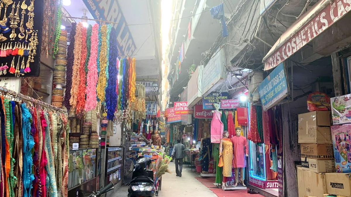 ladies k liye kanpur street market shopping tips