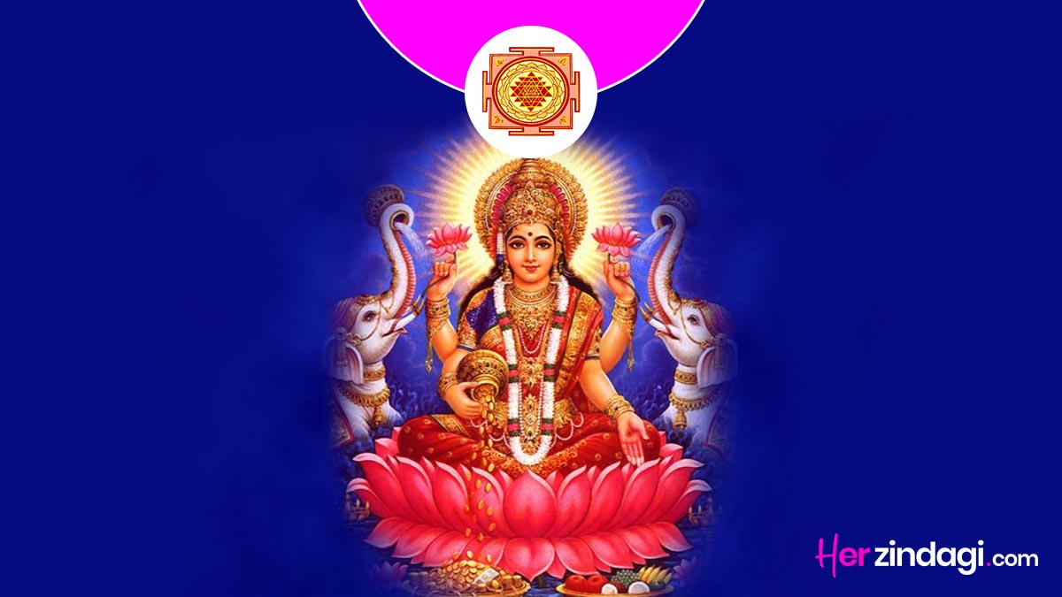 God Lakshmi Full, Sitting On Lotus, goddess, mahalakshmi, HD phone wallpaper  | Peakpx