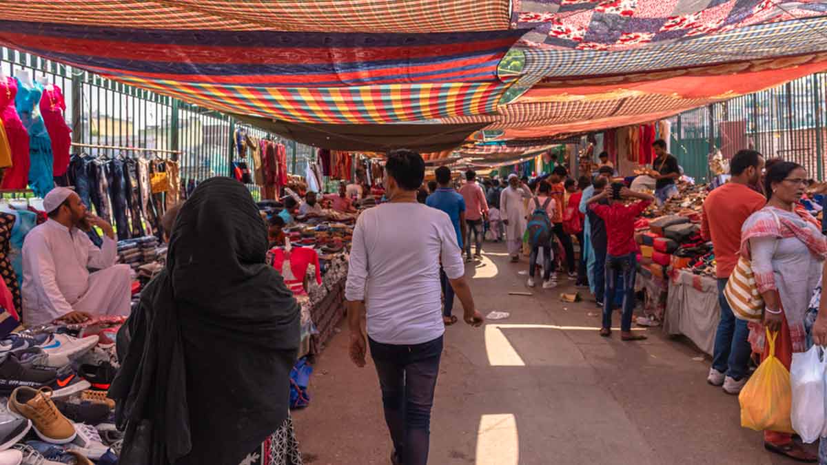 Delhi Cheapest Market मीना बाजार कहां है Saste Mein Kha Se Karein