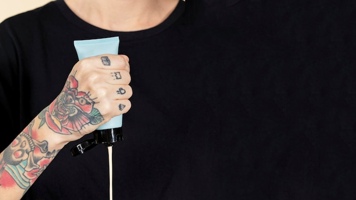 moisturiser tattoo skin