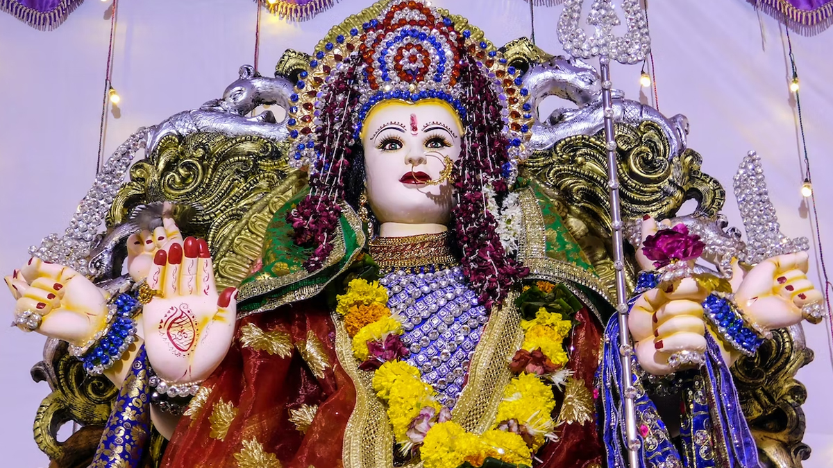 navratri decoration with flowers