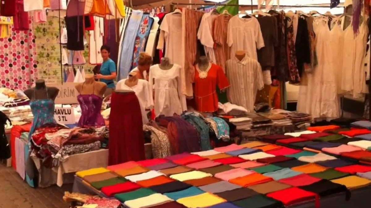paharganj market for cloth shopping