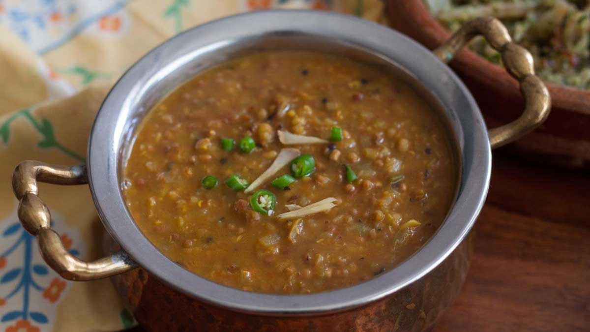 dal-moth-recipe-ghar-par-dal-moth-banaye-how-to