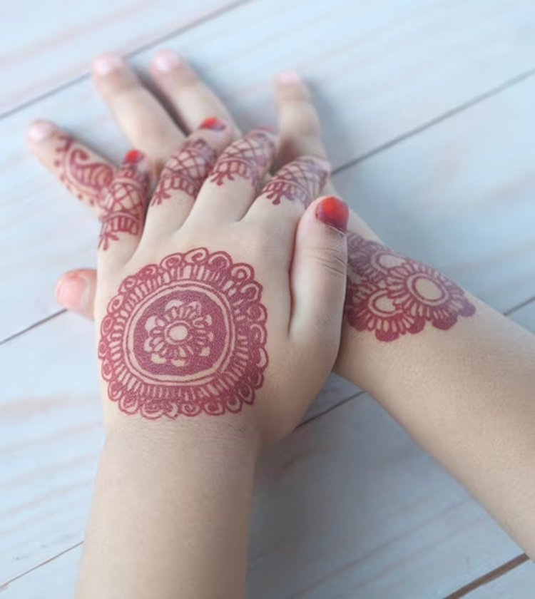Floral arabic mehndi design