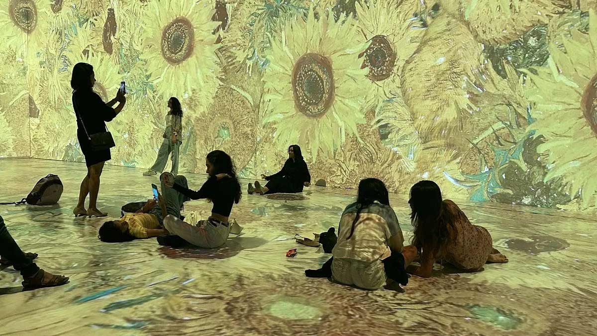 Van Gogh 360 Exhibition आर्ट प्रेमियों के लिए एक बेहतरीन प्रदर्शनी