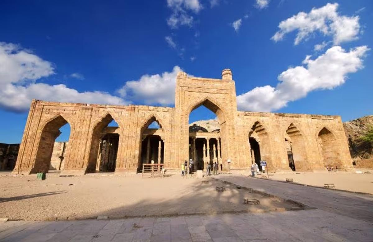 adhai din ka jhonpra ajmer history