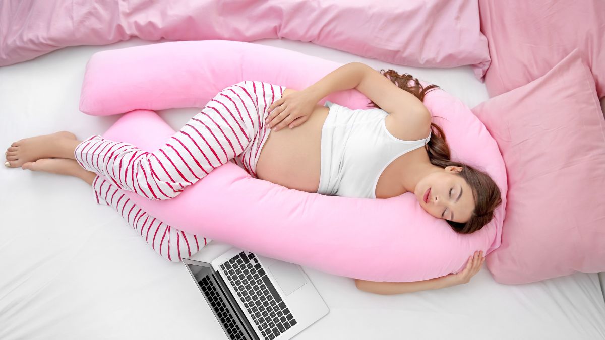 Pregnancy Pillow: अब प्रेगनेंसी में भी मिलेगा जबरदस्त कम्फर्ट और सुकून की नींद प्रेगनेंसी पिलो की मदद से 