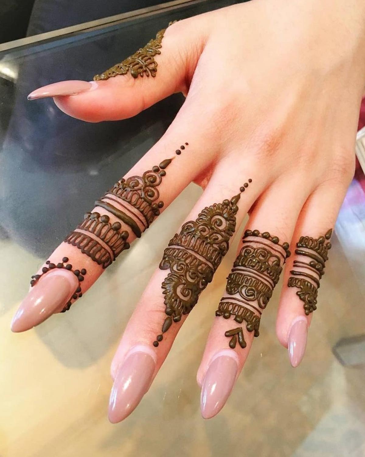 full fingers mehndi
