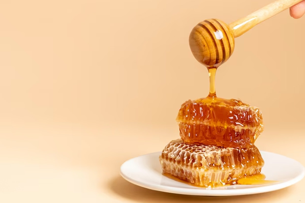 how to do pedicure with honey