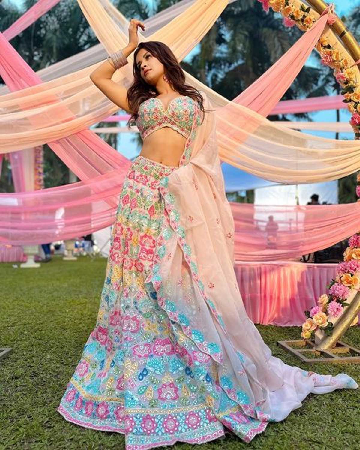 how to style a lehnga