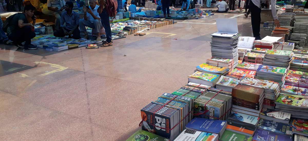 old delho book market