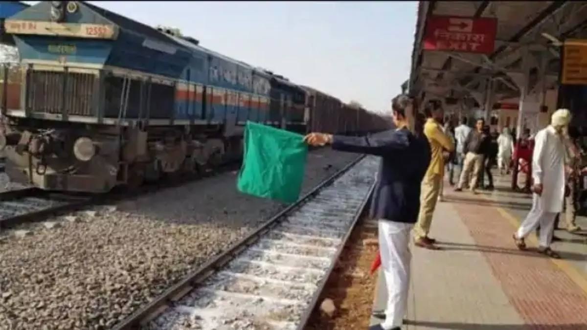 railway and its salaries