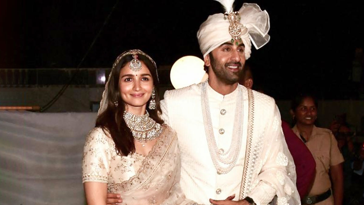 Alia-Ranbir Anniversary: Remembering Times When The Couple Were In Awe ...