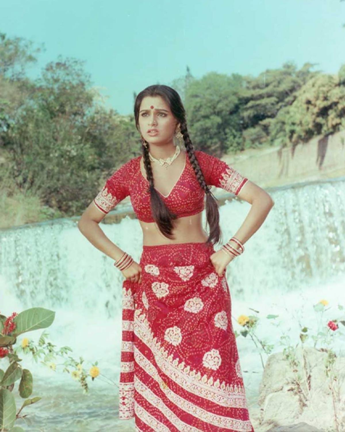 who is padmini kolhapure