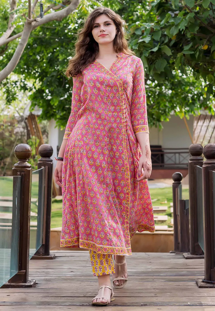 These simple kurti designs will enhance your beauty.