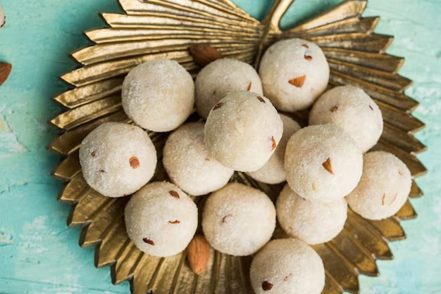 Rava Ladoo
