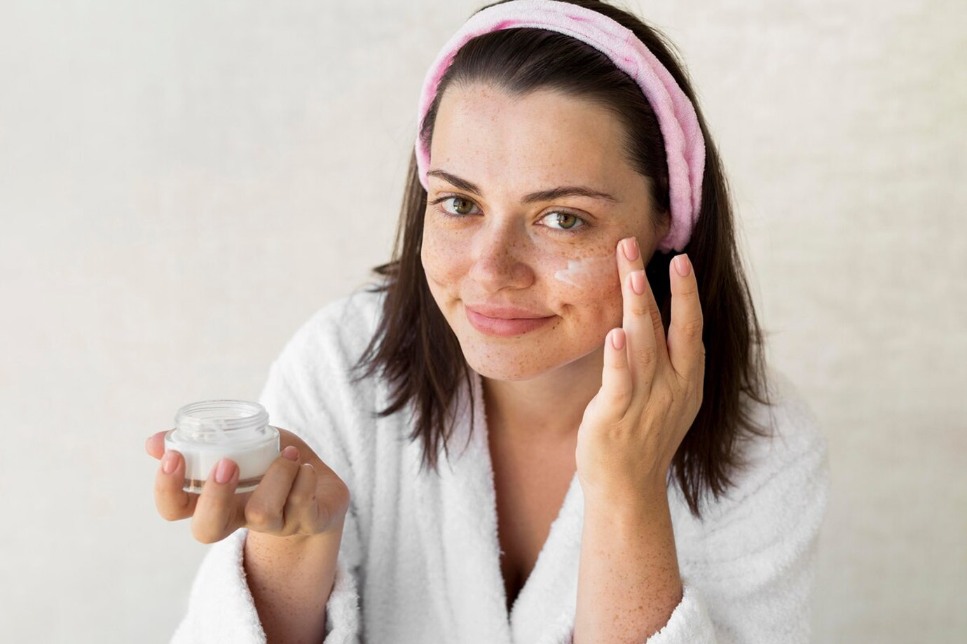 Skin Moisturize for glowing skin