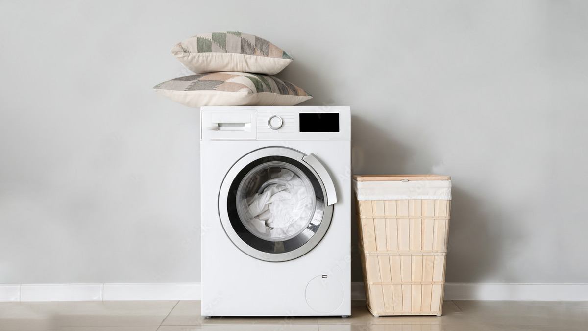 Step-By-Step Guide To Wash Pillows In Washing Machine | HerZindagi