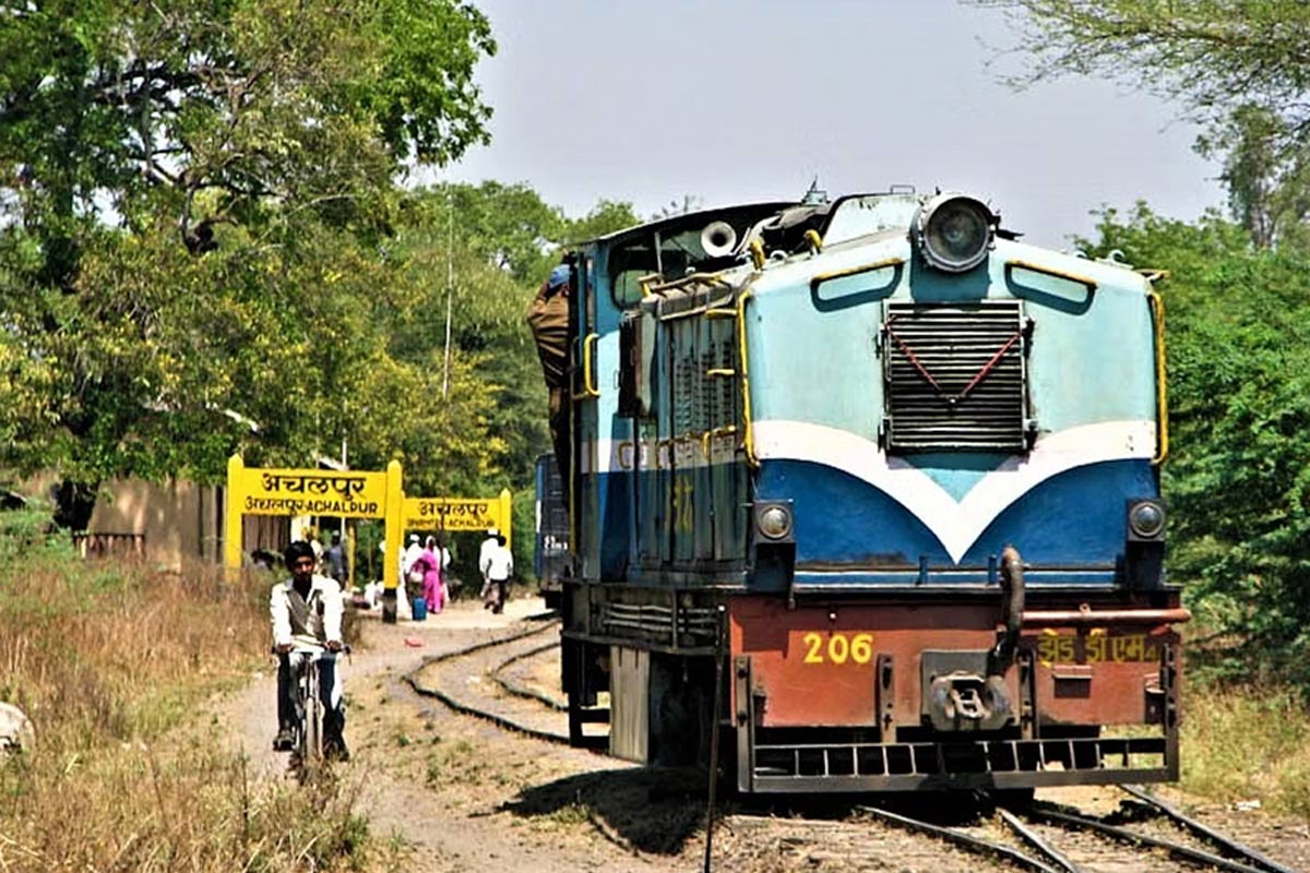 history behind shakuntala railway line owned by british