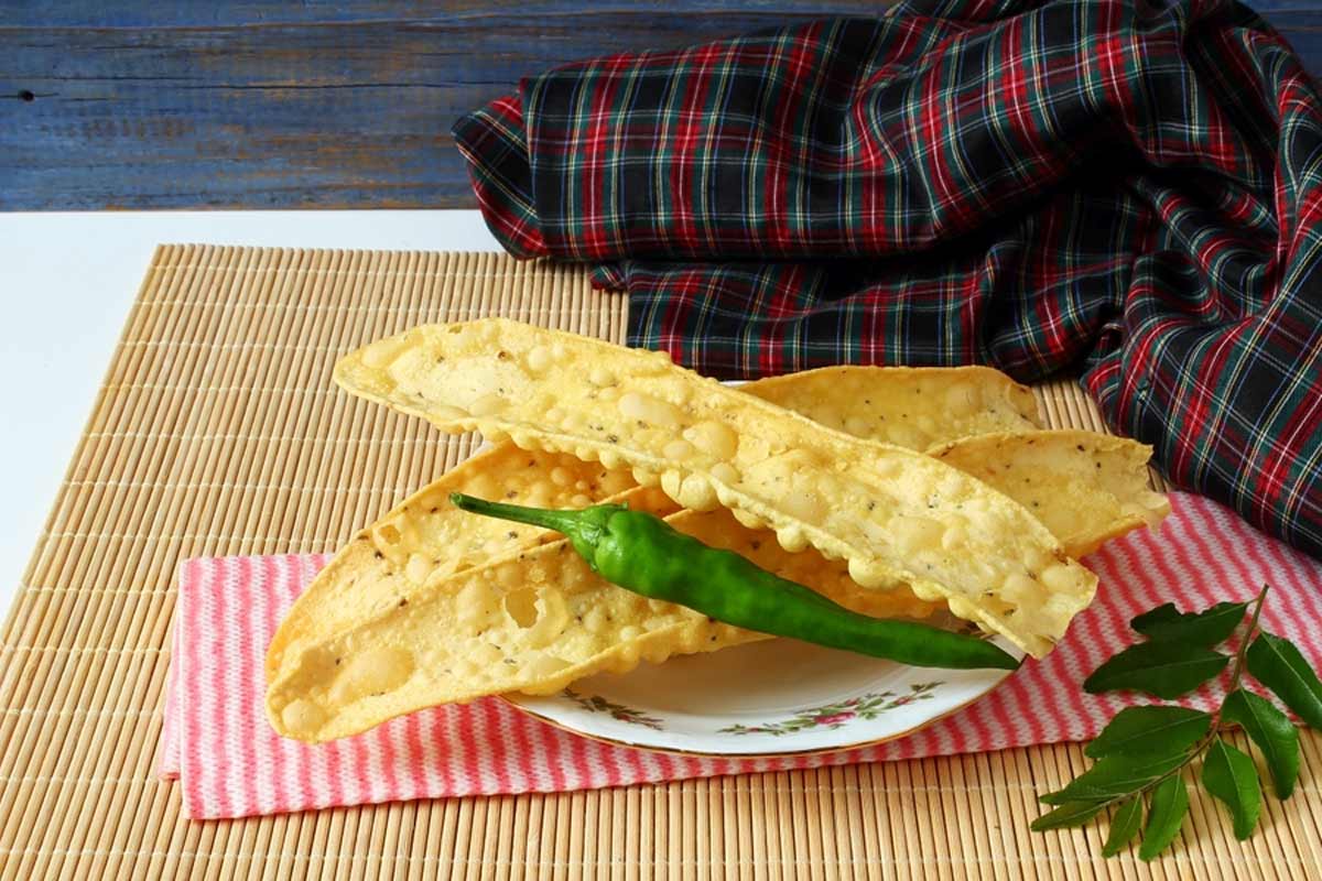 homemade gujarati fafda