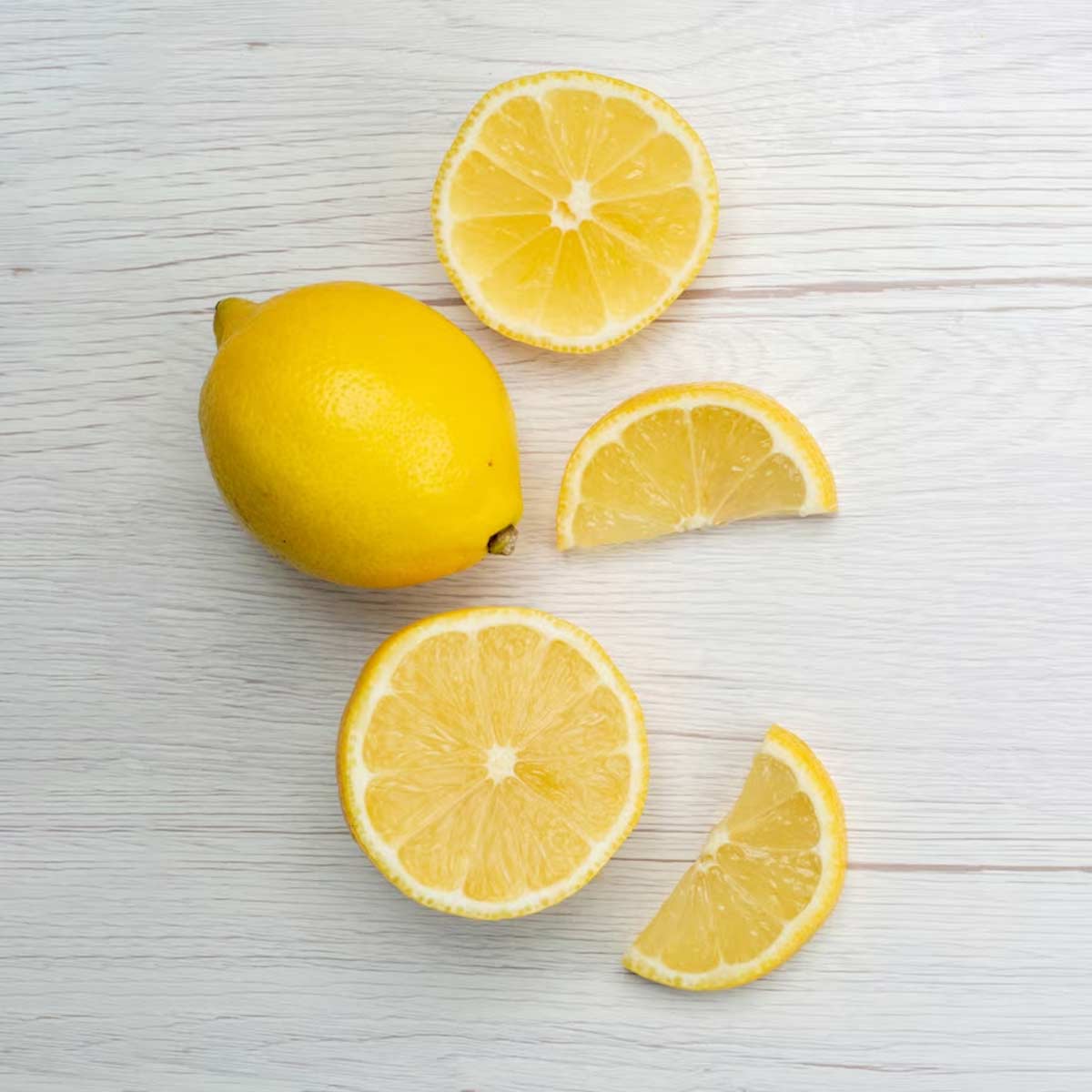 इन घरेलू चीजों से साफ करें तांबे की बोतल home remedies to clean