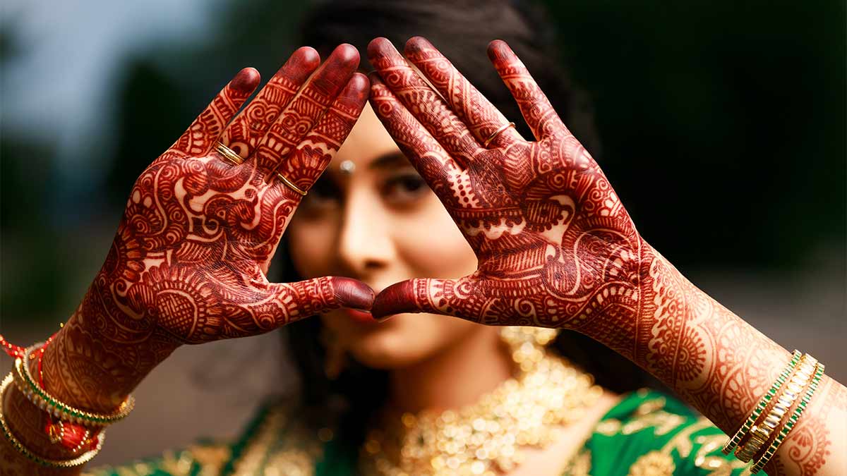 Karwa Chauth Best Mehndi Design PHOTOS 2023 hands and feet