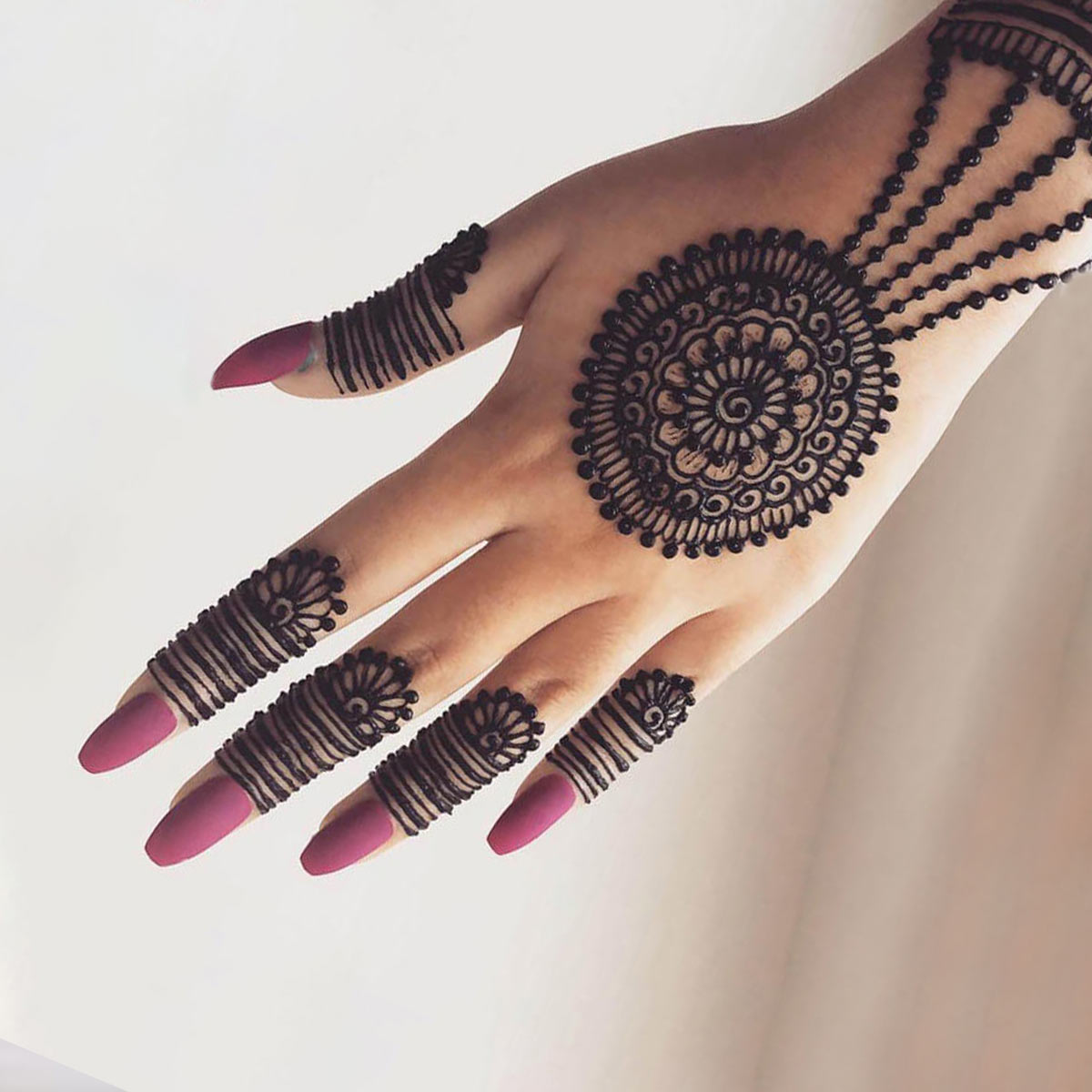 jewellery style mandala mehndi