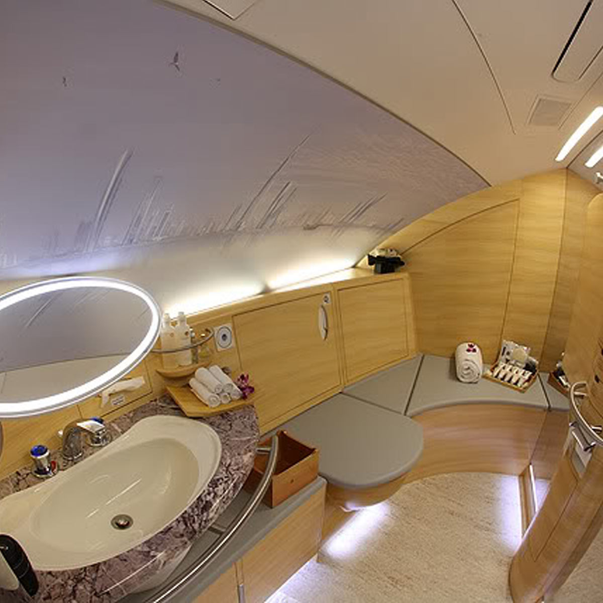 know emirates first class cabin luxury travel features