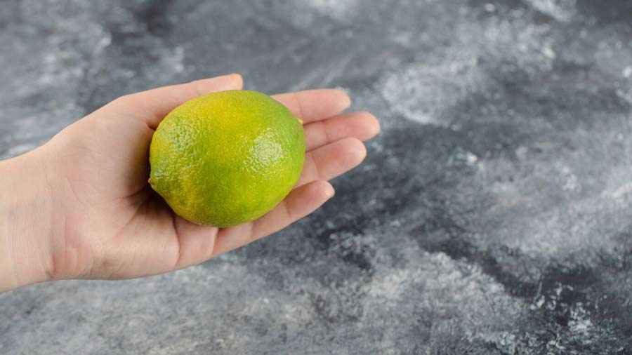 lemon juice for dark upper back