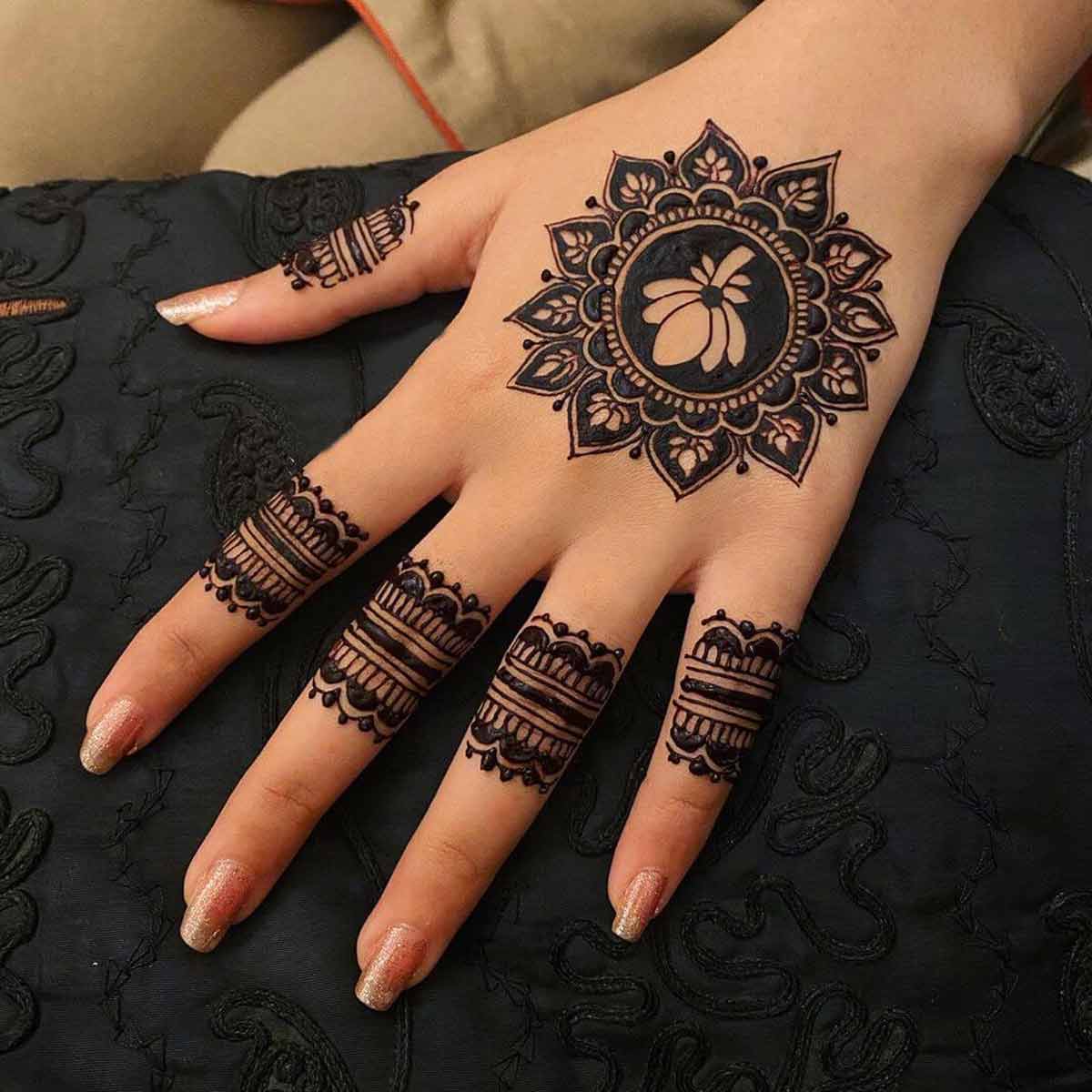 lotus style mandala mehndi