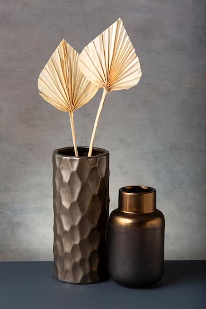 metal show piece on bedroom