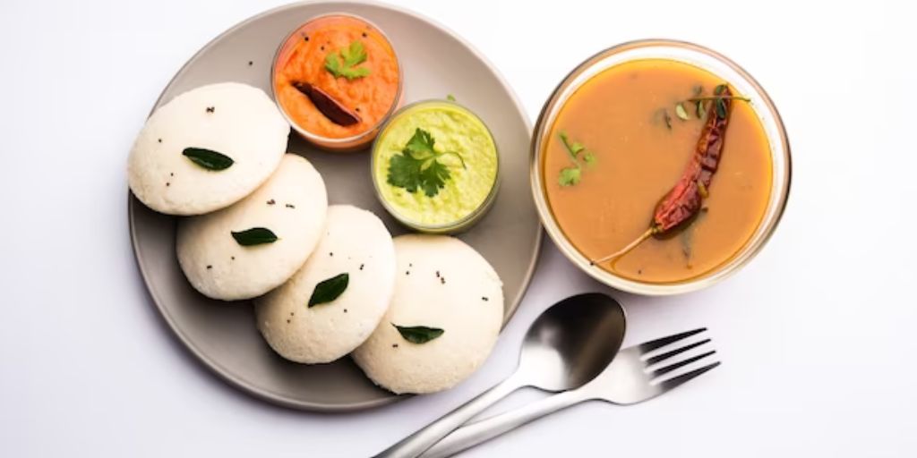 tricolour idli with side dish