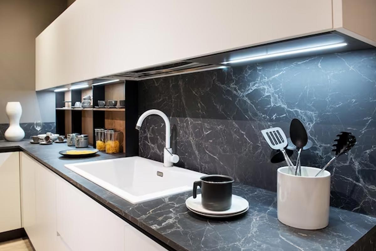 use cloves as natural cleaner