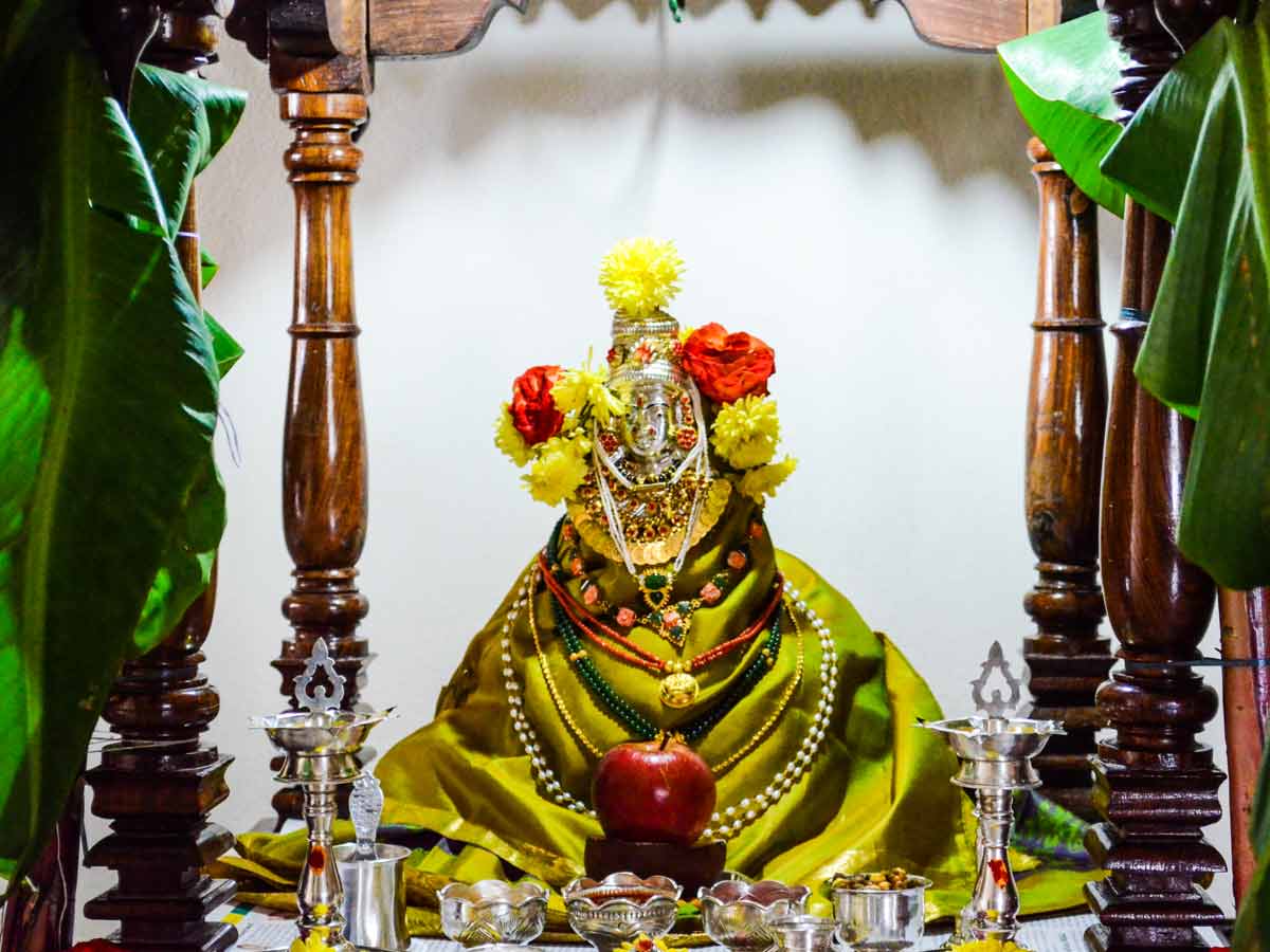 varalakshmi vrat  ki puja